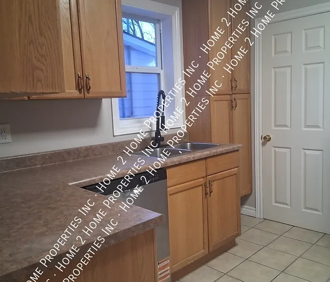 1063 Hickory Rd — Photo 7