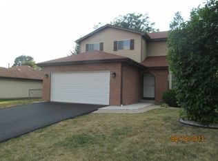 279 Danbury Dr, Naperville, IL 60565