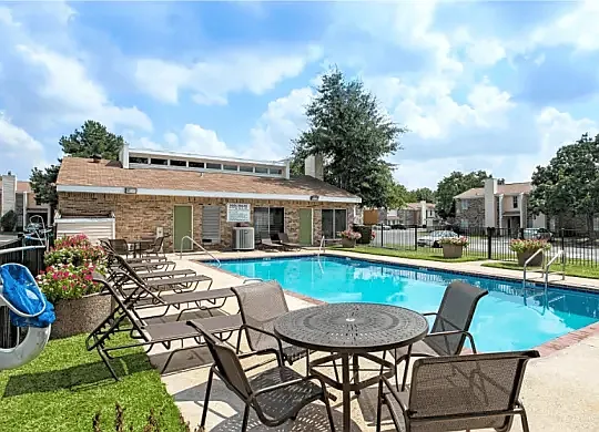 Lifestyle Apartments on Pines Rd — Photo 2