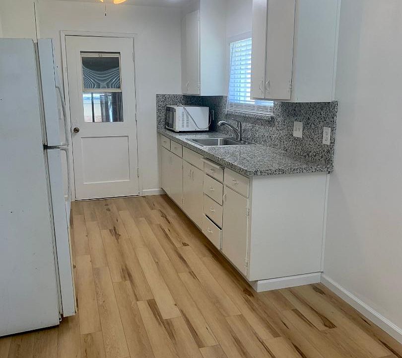 1st image of 2637 Agate Ct