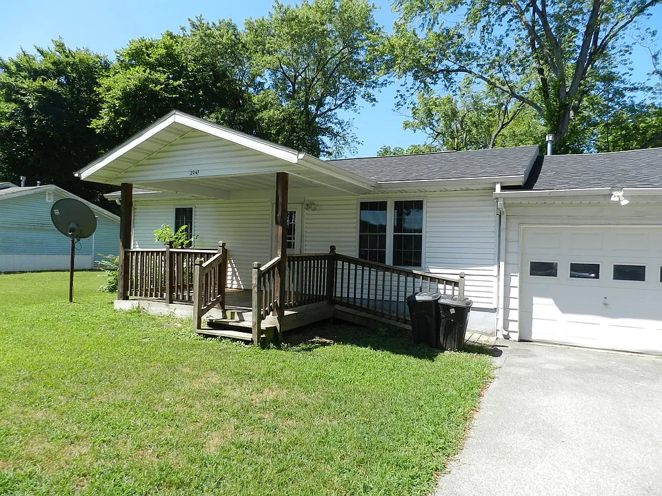 204 Dyer St