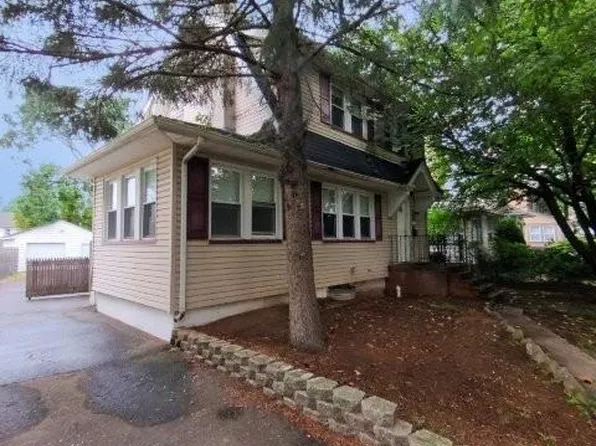 1142 Margaret St, Teaneck, NJ 07666