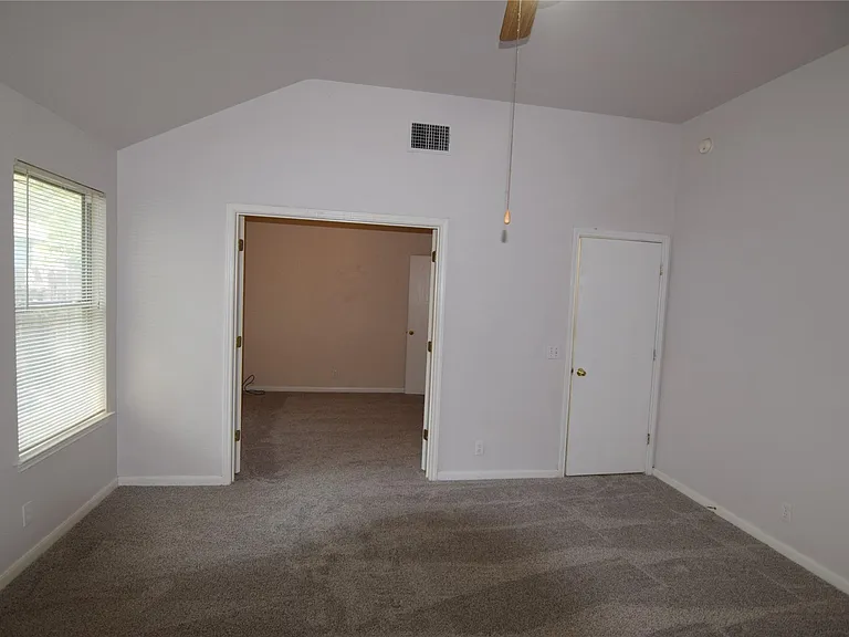 380 Zebra Dr — Photo 8