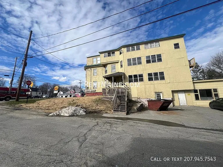 131 College Ave #4 — Photo 8