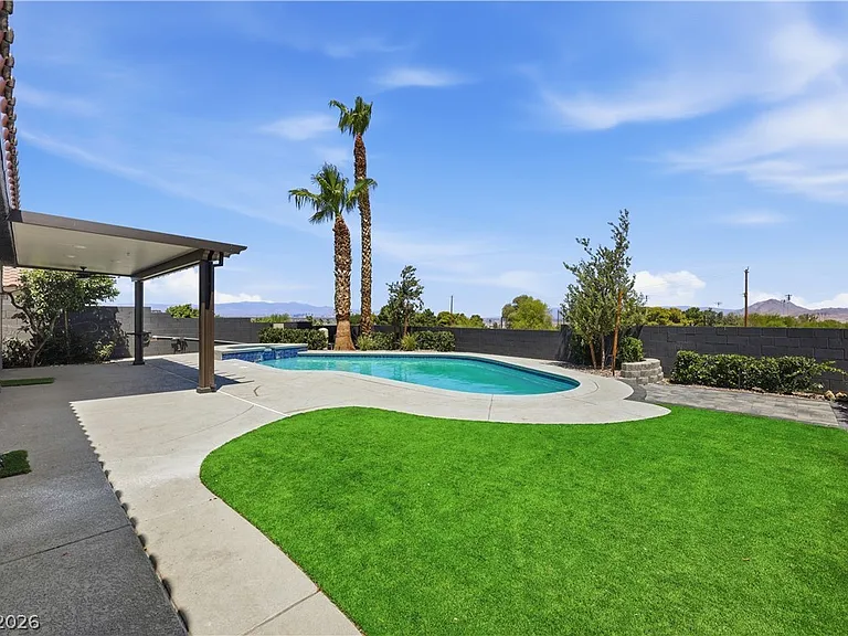 328 Waterwheel Falls Dr — Photo 2