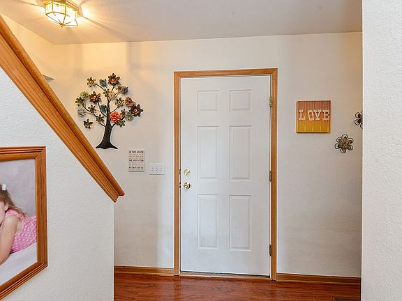 3rd image of 1712 Waterford Dr