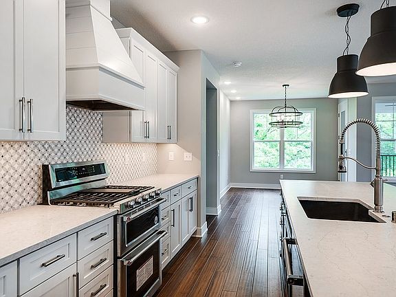 3rd image of 2307 Hill Ct