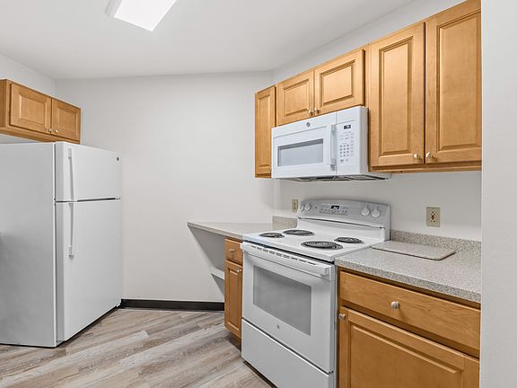 2nd image of 10 Tyler Way #131