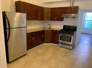 303 Douglass St #2C, Brooklyn, NY 11217