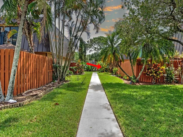 5658 SE Windsong Lane, Stuart, FL 34997