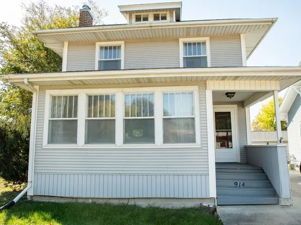 914 E Bremer Ave, Waverly, IA 50677