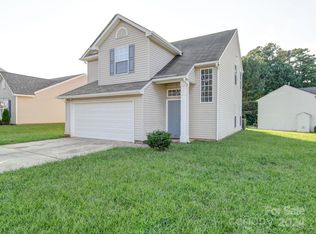 735 Almora Dr, Charlotte, NC 28216