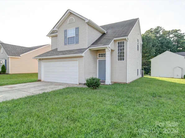 735 Almora Dr, Charlotte, NC 28216