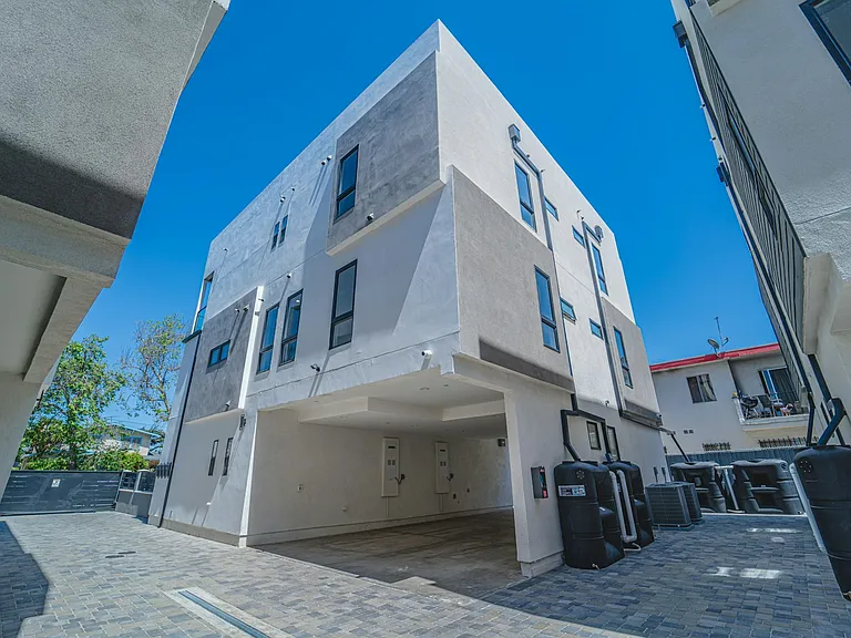 4532 Saint Charles Pl #4526 — Photo 76