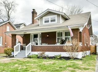 205 Fairlawn Rd, Saint Matthews, KY 40207