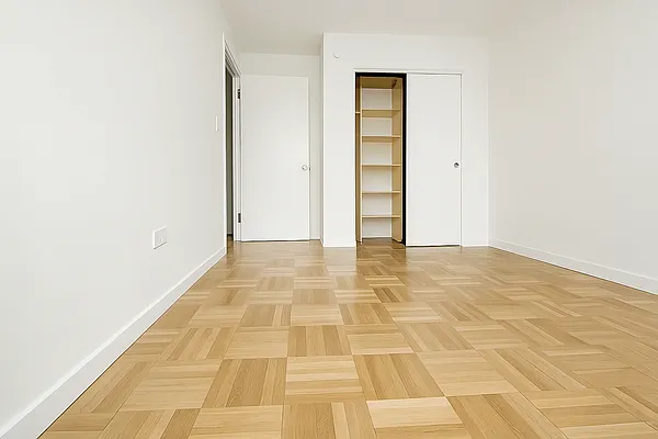 Rented by Manhattan Realty Group | media 5