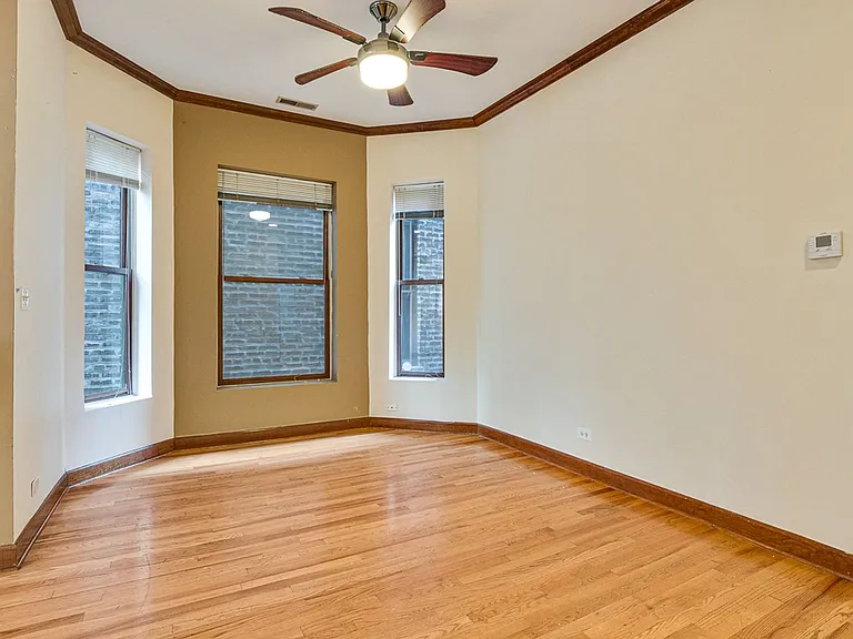 2622 N Wilton Ave — Photo 13