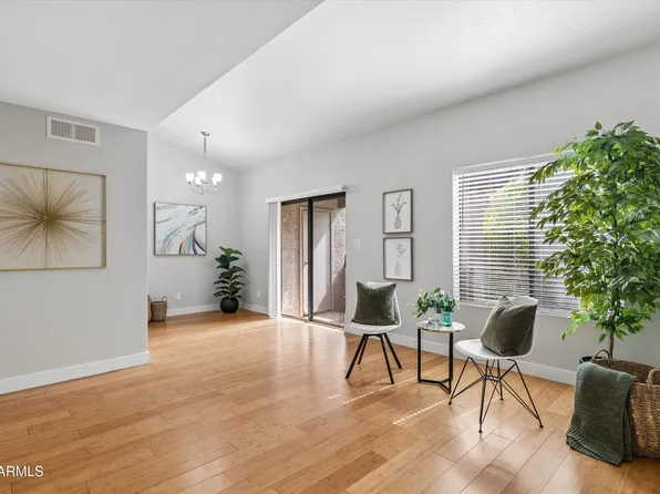 3102 E CLARENDON Avenue #206, Phoenix, AZ 85016