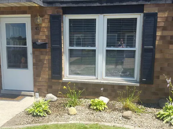 1907 Canterbury Dr APT G, Washington, IL 61571