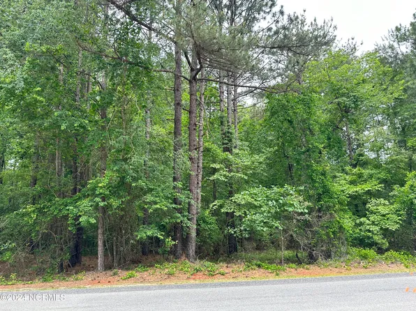 511 Longleaf Drive, West End, NC 27376
