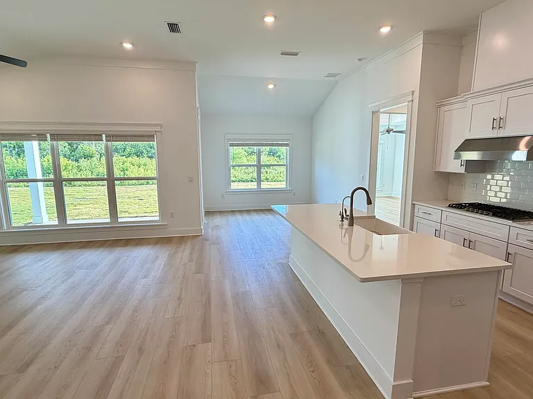 938 Crystal Bayou Blvd — Photo 7