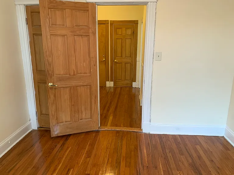 360 Riverway #4 — Photo 10