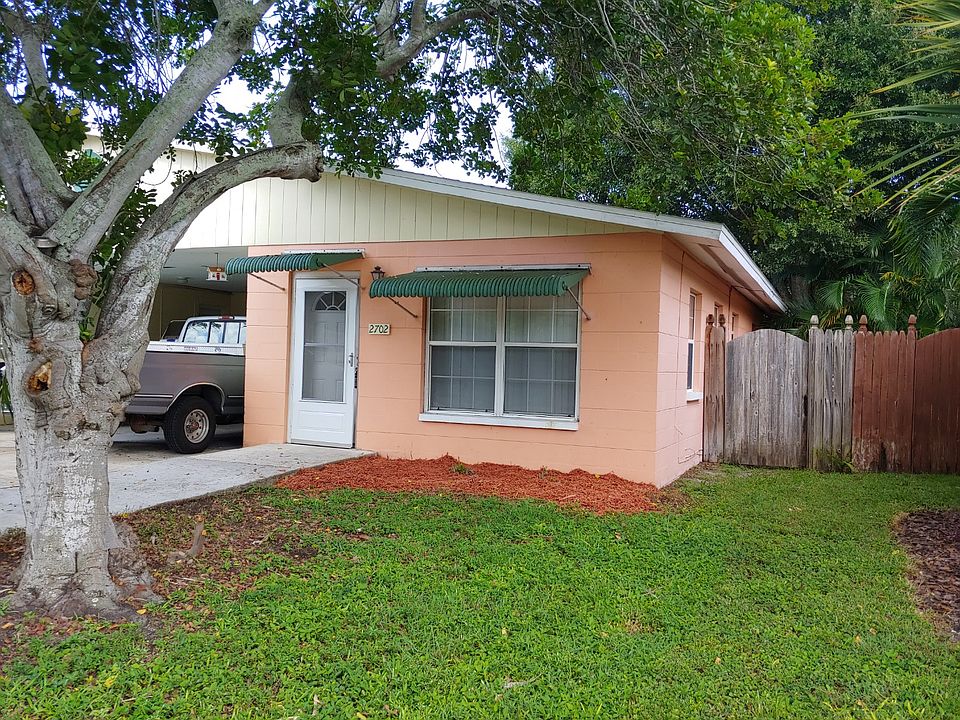 1st image of 2702 Miriam St S