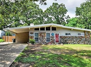 905 E 55th Pl, North Little Rock, AR 72116