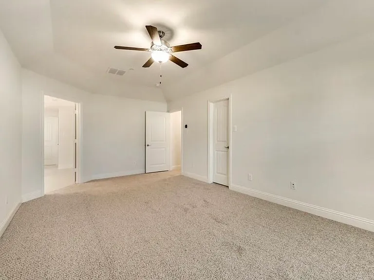 1231 Wiltshire Dr — Photo 12