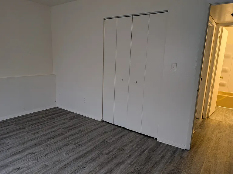 2050 Lilac Ln #G1 — Photo 11