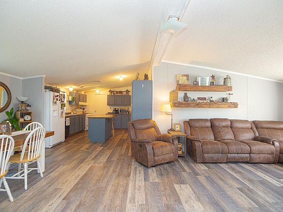 5th image of 6844 Zachary Ct E