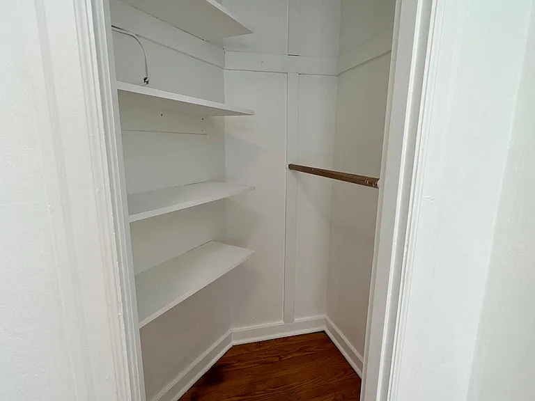 333 Summit Ave E #204 — Photo 10