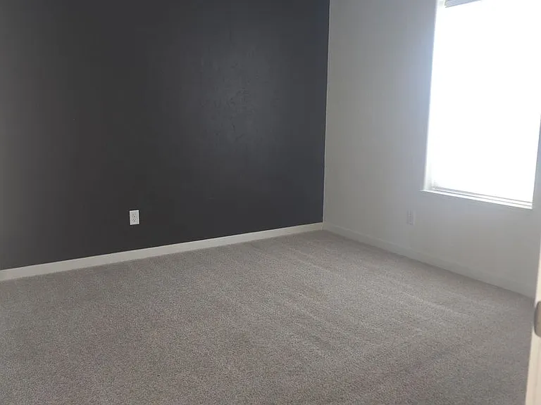 388 Blue River Dr — Photo 11