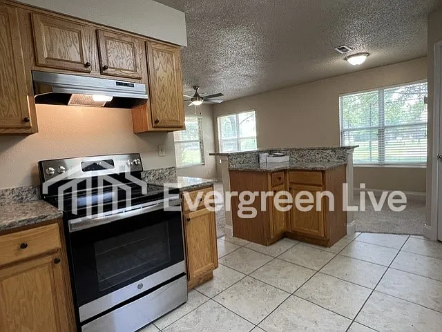 206 Swing Ct — Photo 12