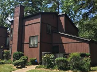 5318 Farm Pond Ln, Charlotte, NC 28212
