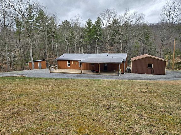 2nd image of 511 Hidden Valley Rd