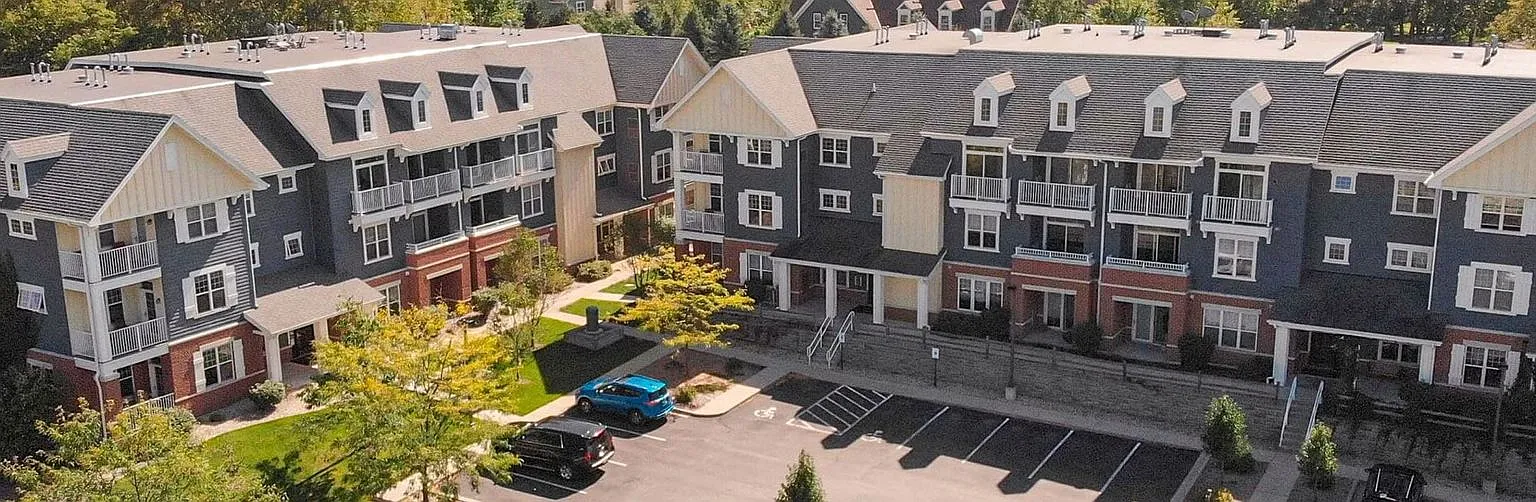 Delafield Lakes Apartments — Photo 1
