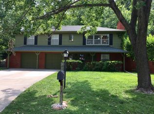 4805 NW Harmony Ln, Kansas City, MO 64151