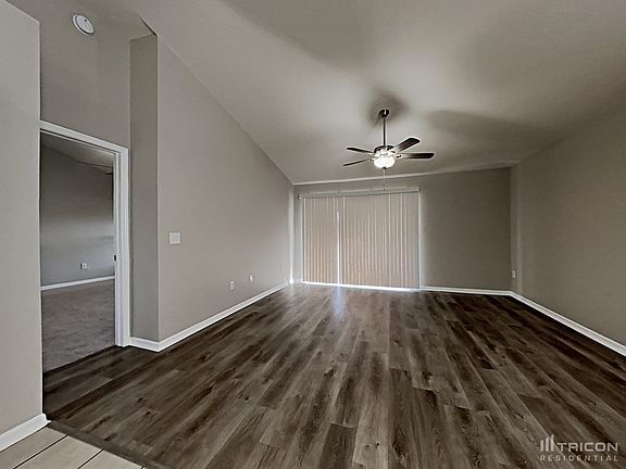 4th image of 1154 Crimson Clover Ln