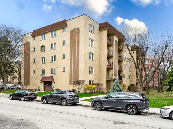 6430 W Belle Plaine Ave APT 508, Chicago, IL 60634