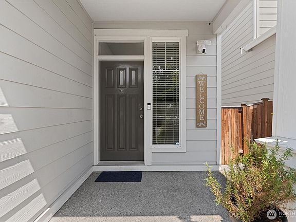 2nd image of 11523 175th Street E