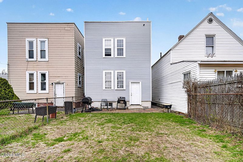 2nd image of 456 Bradford Street