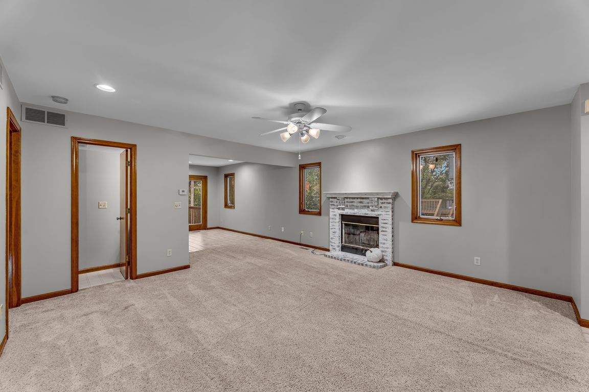 next background image