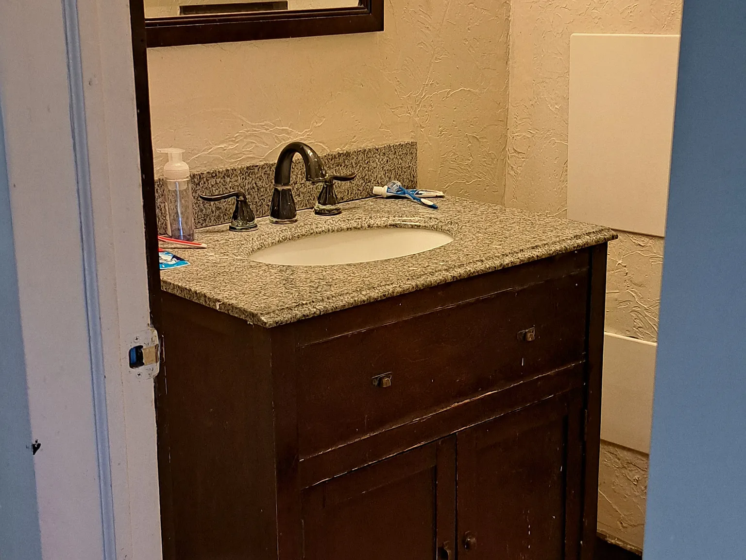 409 Johnston Rd — Photo 2