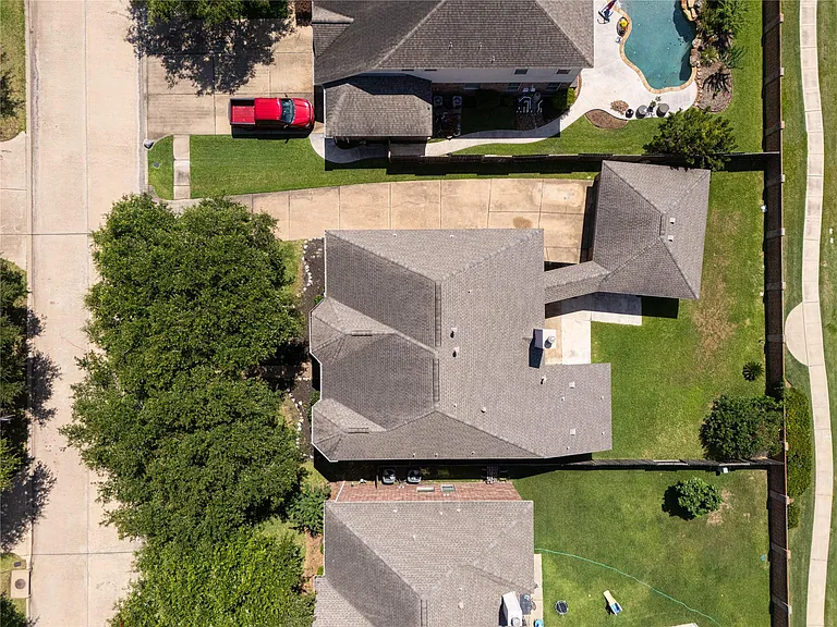 27011 Rockwood Park Ln — Photo 24