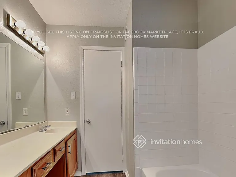 3913 Windflower Ln — Photo 15