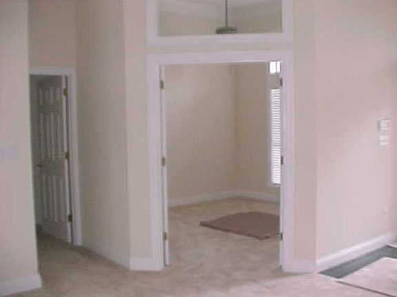 4th image of 1111 Willowood Cir