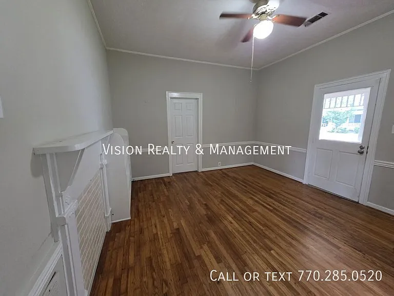 210 Stewart St — Photo 5