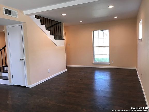 3rd image of 5002 Wycliff Dr
