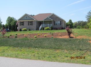 319 Beleshere Dr, Inman, SC 29349